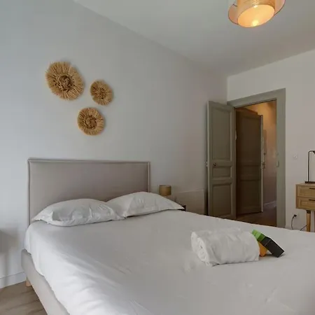 Apartment 037-st Denis 1, 2 Chambres,centre